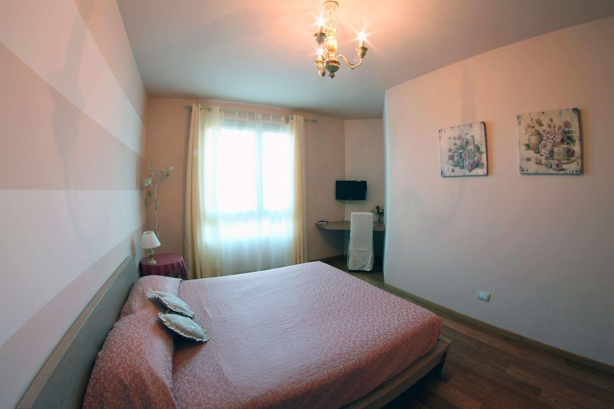 Bombyx Inn Bergamo Bagian luar foto