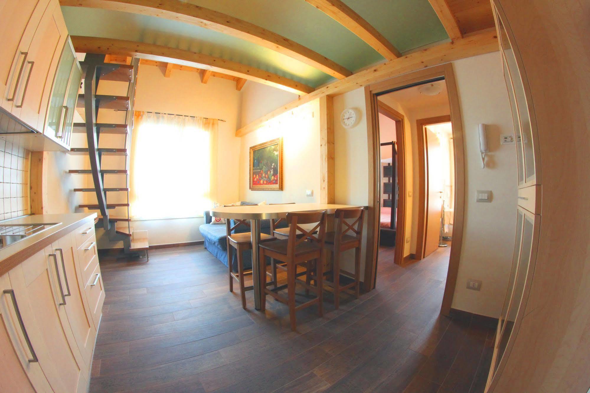Bombyx Inn Bergamo Bagian luar foto